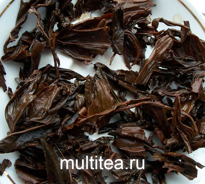 листья Da Hong Pao после освобождения от настоя
