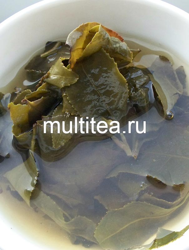 листья улуна в чае