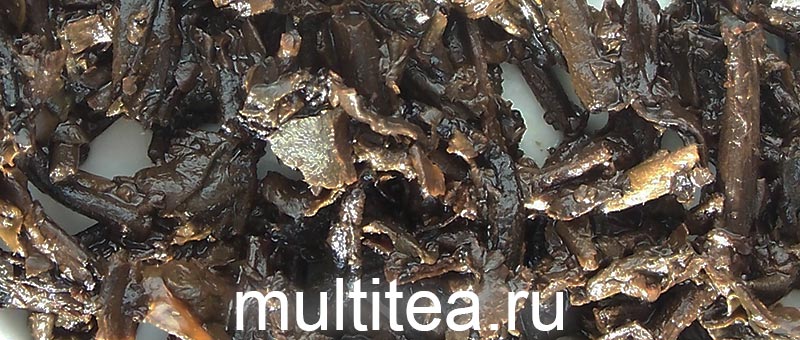 крупный план: листья после заваривания RUN PIN Da Yi Menghai
