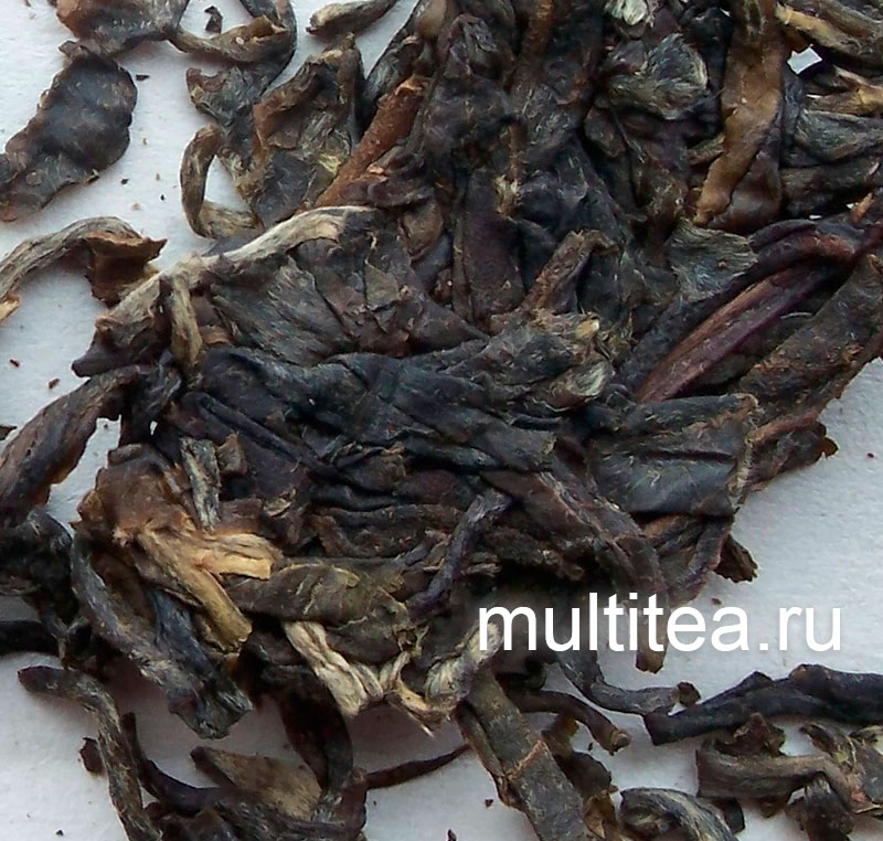 кусочек туочи шен пуэра Xia Guan 2013 года в зеленой коробке для заваривания